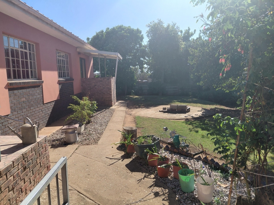 4 Bedroom Property for Sale in Bothasrus Eastern Cape